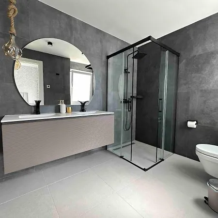 Apartment Amazing Modern Penthouse With Panoramic View *